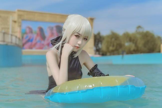 阿尔托莉雅alter泳装cos Cn：泡泡(图11)