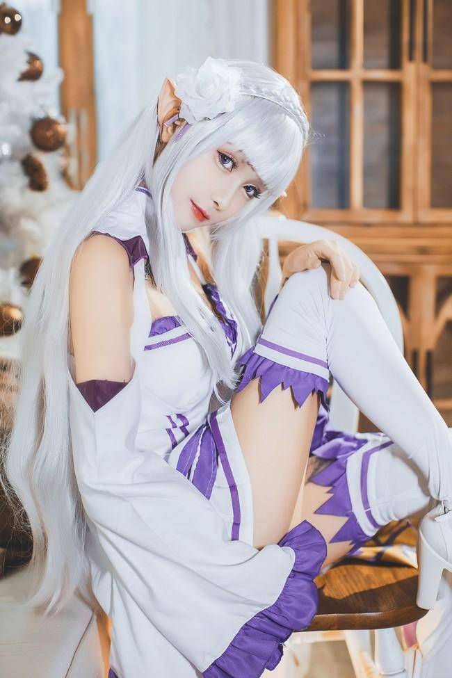 艾米莉亚cosplay Cn：奶狮(图1)