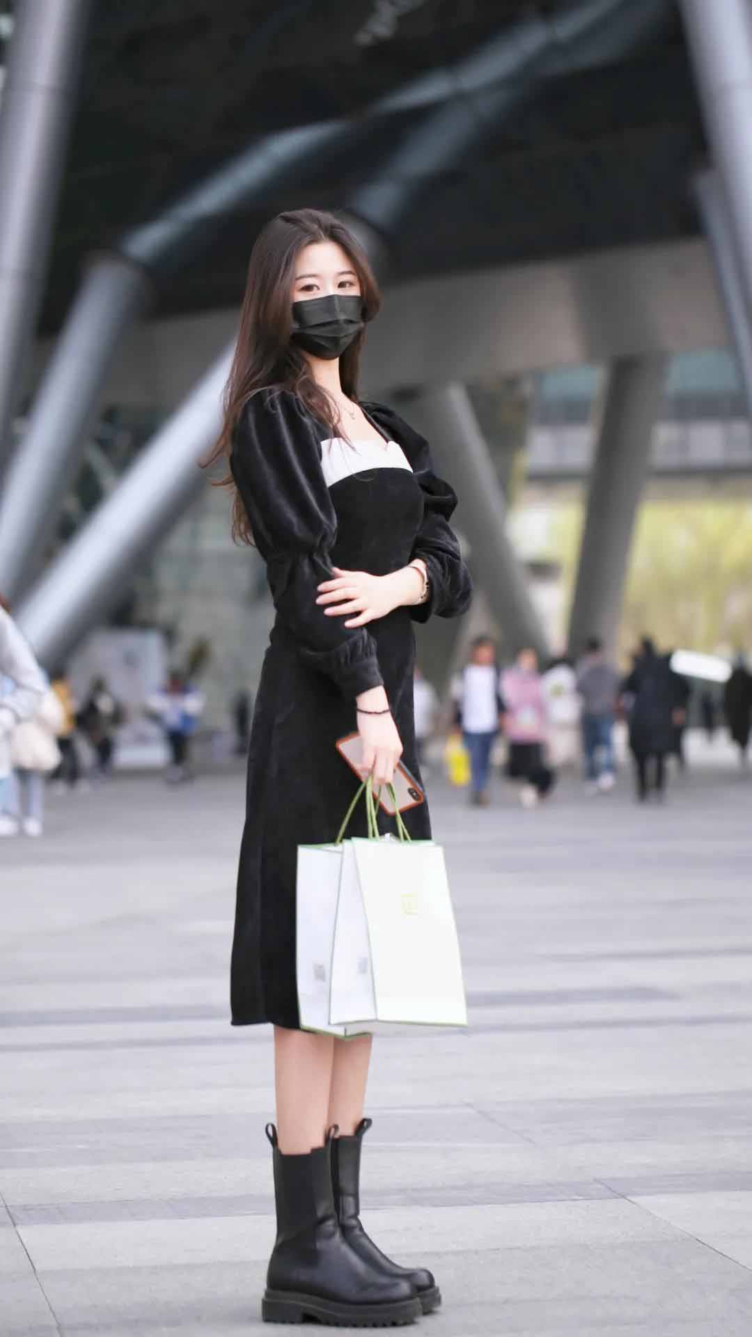 街拍|一天看完四季穿搭(图2)