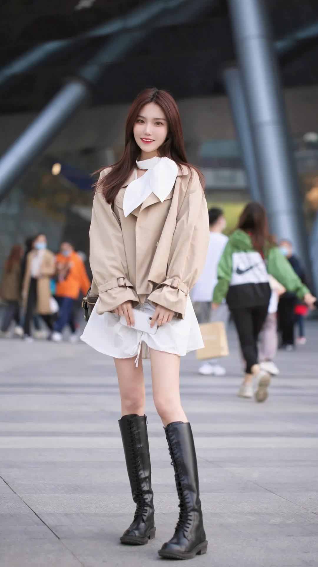 街拍|一天看完四季穿搭(图1)