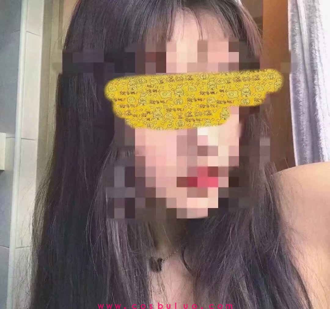 欲求不满的渣女，背着我去群约3p(图1)
