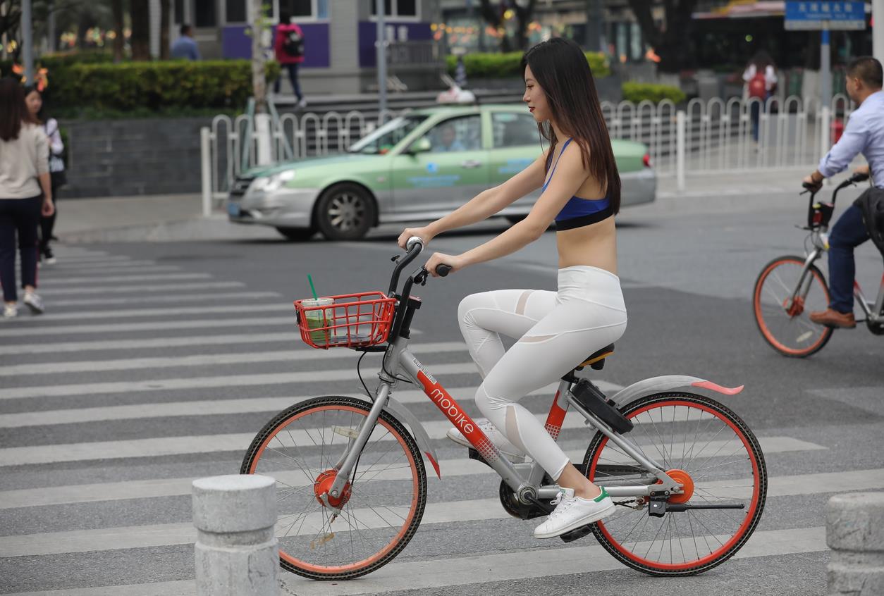 【街拍】骑摩拜的俏丽小姐姐【591P-5.32G】(图26)
