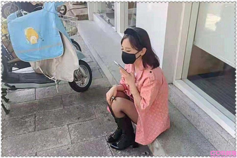杭州法拉利撞电动车视频，车主4点苦衷疑似曝光(图1)
