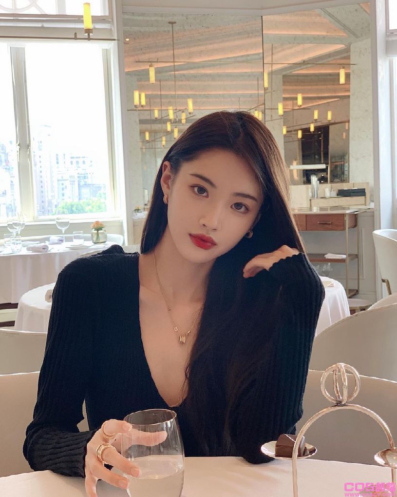 甜美正妹「1saye」高颜值的脸蛋让人着迷，搭船出游美照好吸睛！(图6)
