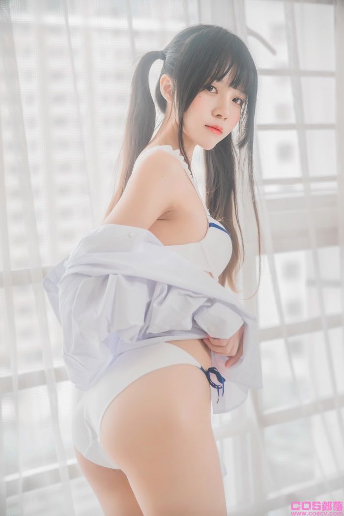 罗利风COS 桜桃喵 – 白衬衫双马尾【47P/146MB】(图1)