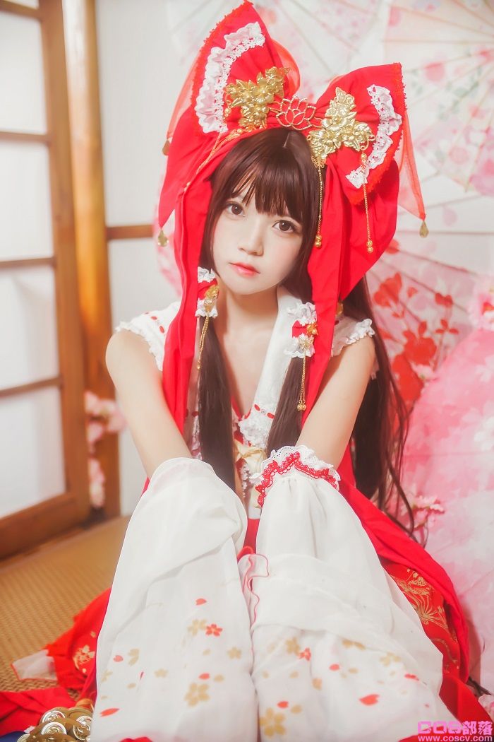 罗利风COS 桜桃喵 - 灵梦／新年快乐【45P/553MB】(图1)