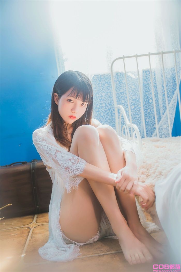 罗利风COS 桜桃喵 - 少女私房【50P/442MB】(图1)