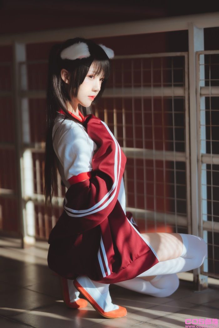 人气动漫Coser@桜桃喵 - 红色体操服【44P/538MB】(图1)
