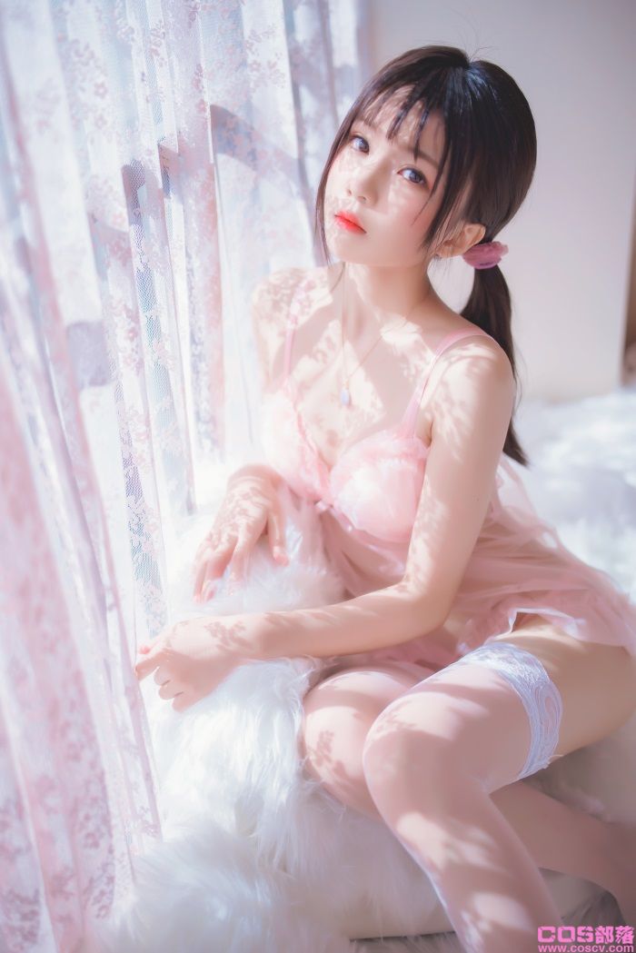 人气Coser@桜桃喵 初恋02【39P/568MB】(图1)