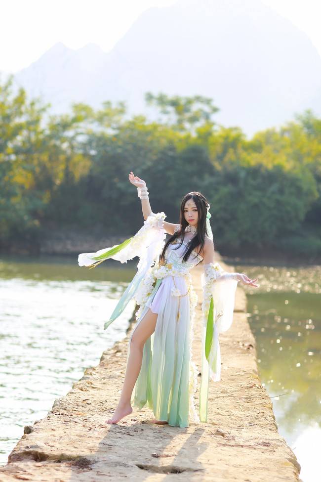 天涯明月刀ol 心王陌上花cosplay n:鹿爷A-Li(图1)