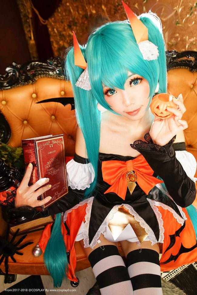 ElyEE子萝莉双马尾初音未来无下限Cosplay美女(图1)