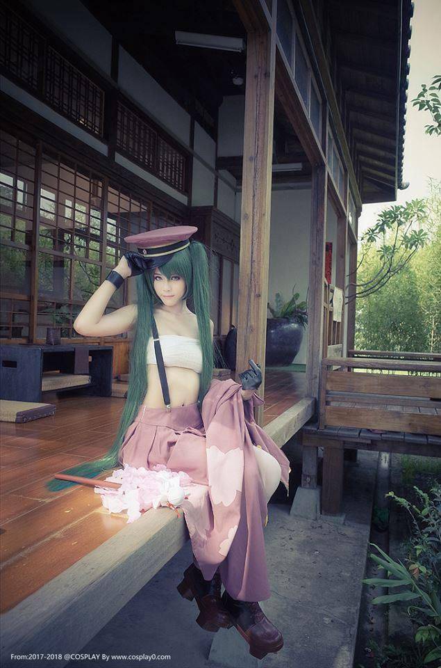 ACG双马尾萝莉小学生初音未来Cosplay美女写真图片(图1)