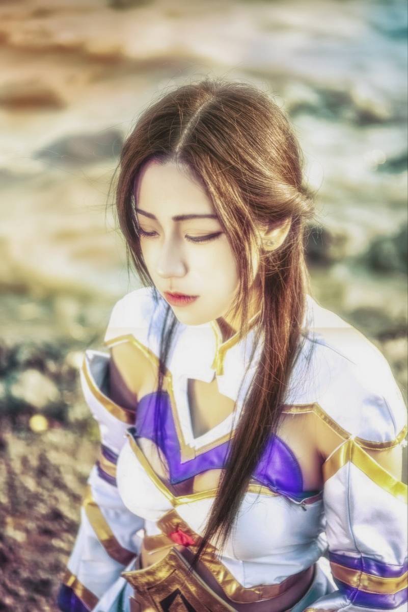 网红嫩模王者荣耀Cosplay紫霞仙子露娜(图1)