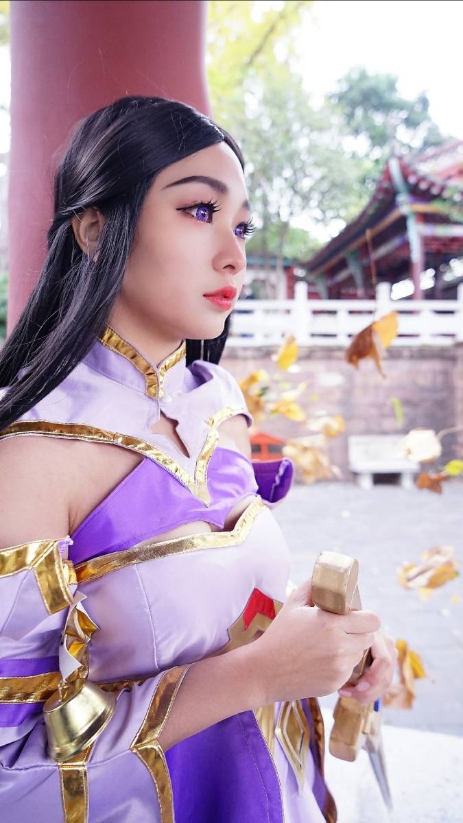 二次元萌妹子Cosplay王者荣耀露娜紫霞仙子(图2)