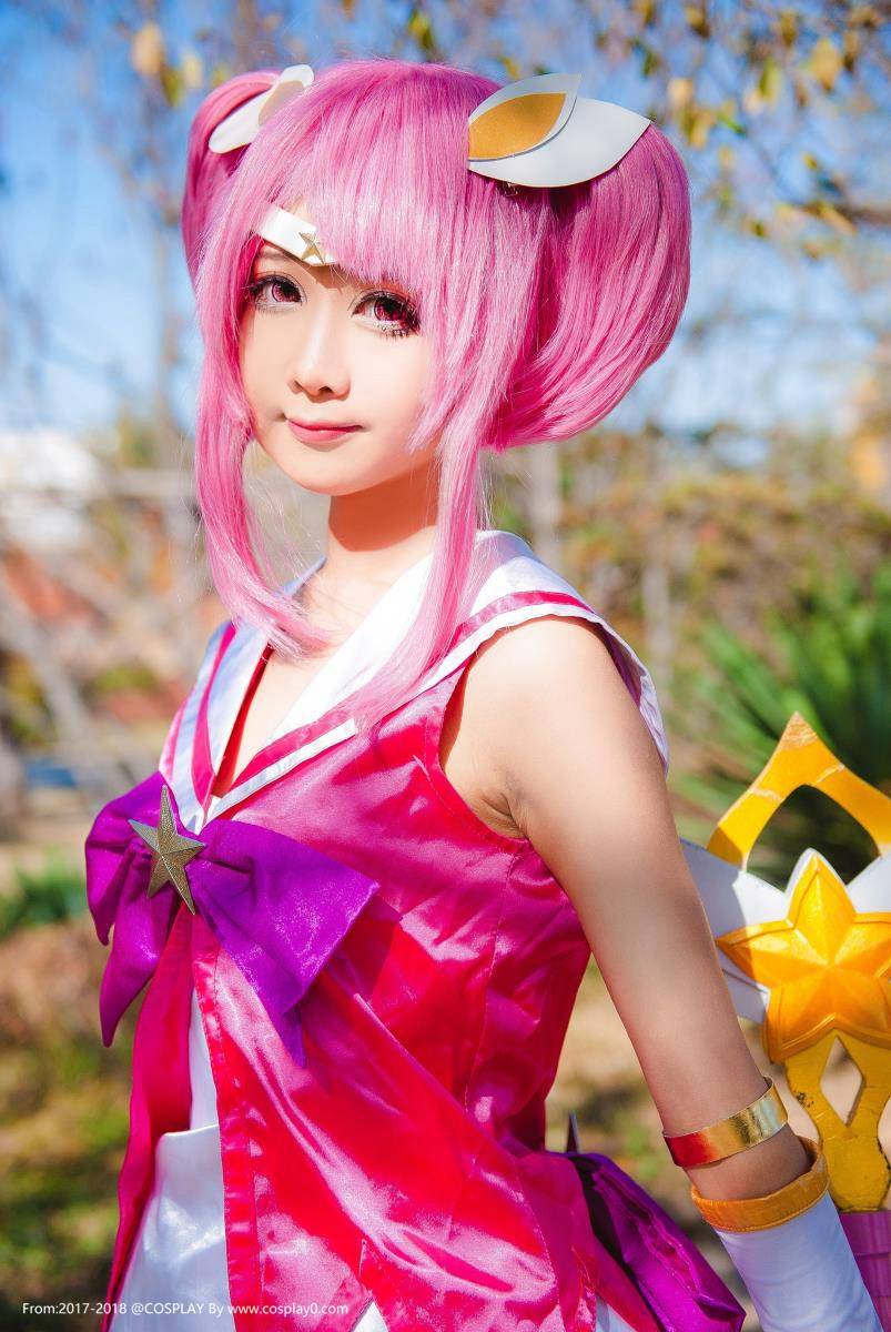 羽天Shine英雄联盟星之守护拉克丝Cosplay(图1)