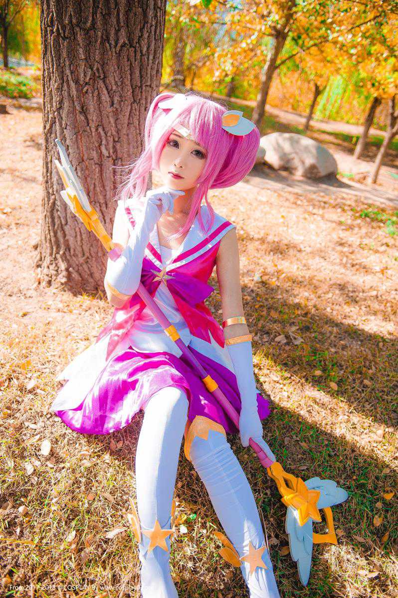 羽天Shine英雄联盟星之守护拉克丝Cosplay(图6)