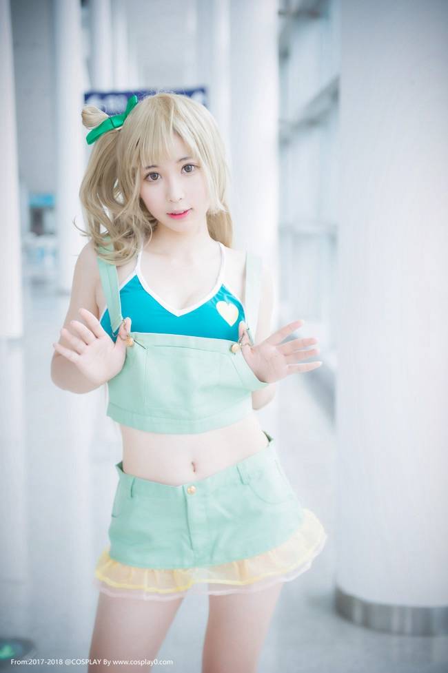 二次元萌妹子大长腿南小鸟Cosplay(图1)