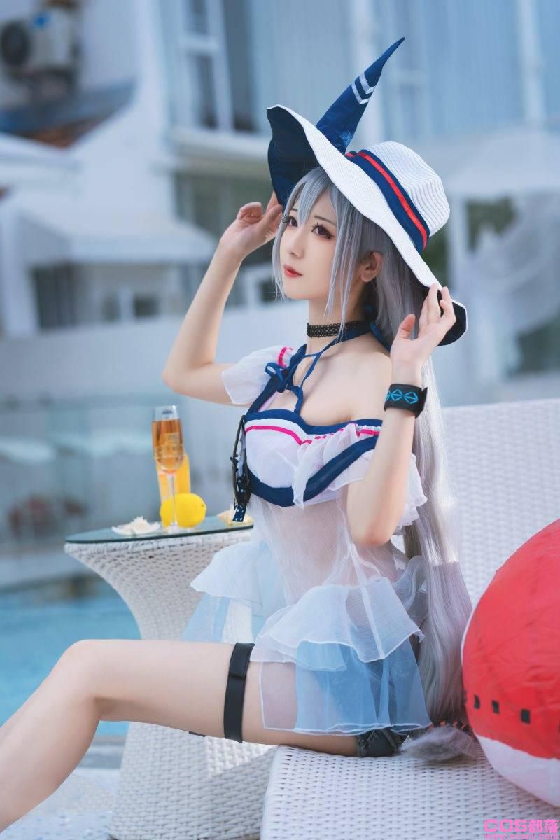 动漫博主@弥音音ww 明日方舟 斯卡蒂泳装【24P/316MB】(图2)