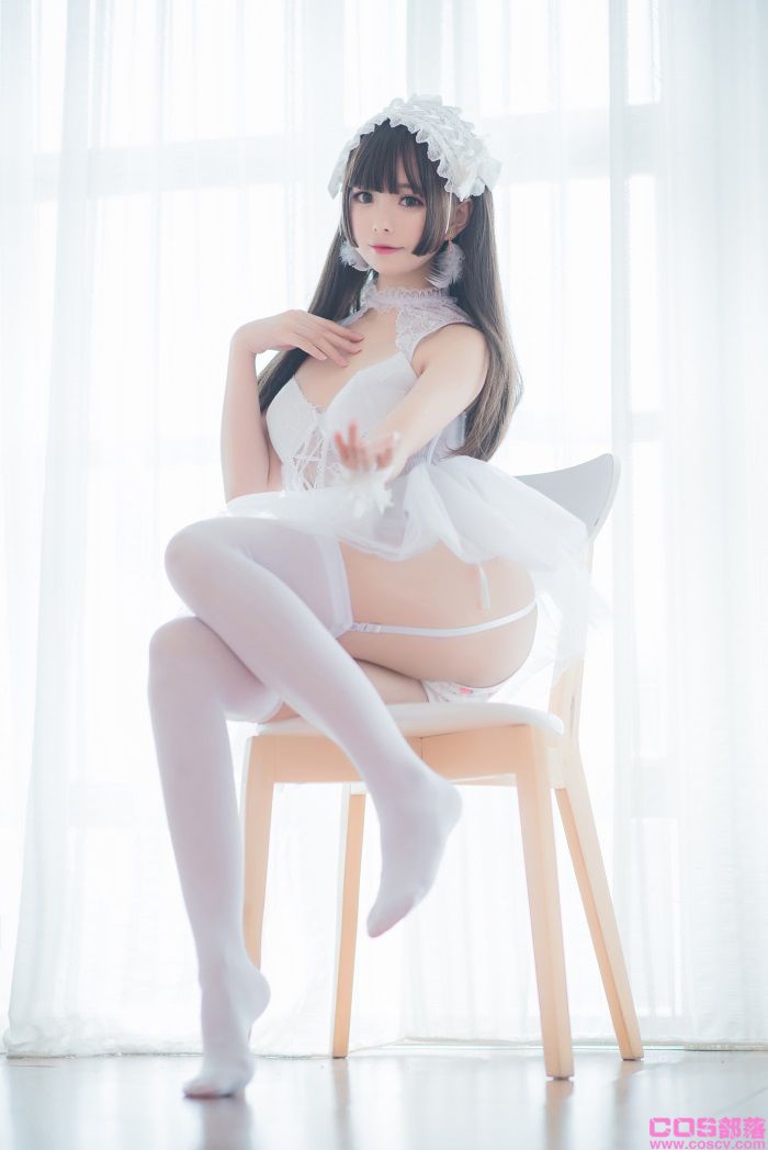 微博红人@小野妹纸w 白色纱裙【9P/22.2MB】(图2)