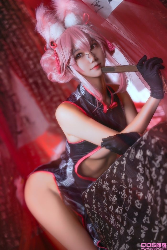 微博红人动漫Coser@-黑川-杀阶旗袍 柯杨斯卡娅【12P/300MB】(图1)