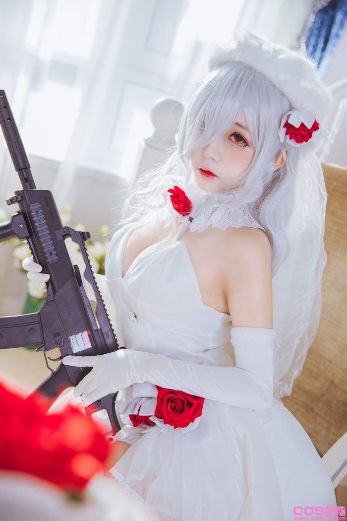 微博人气Coser@日奈娇 g36c礼服【40P/375MB】(图4)