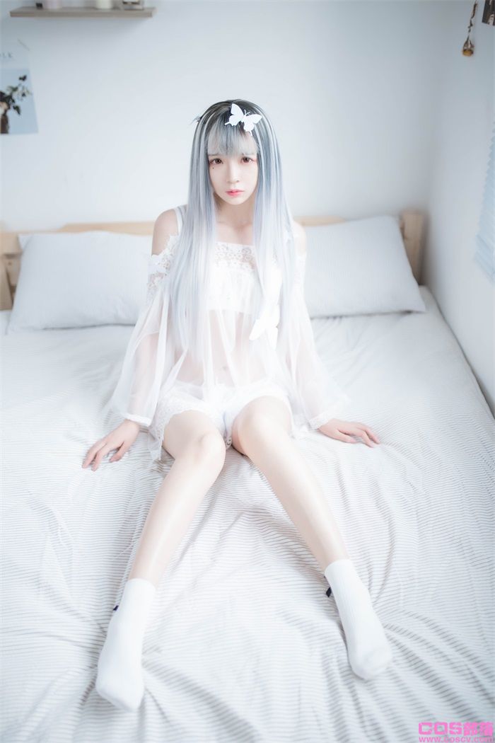 网紅Coser@疯猫ss -透明白沙【33P/125MB】(图2)