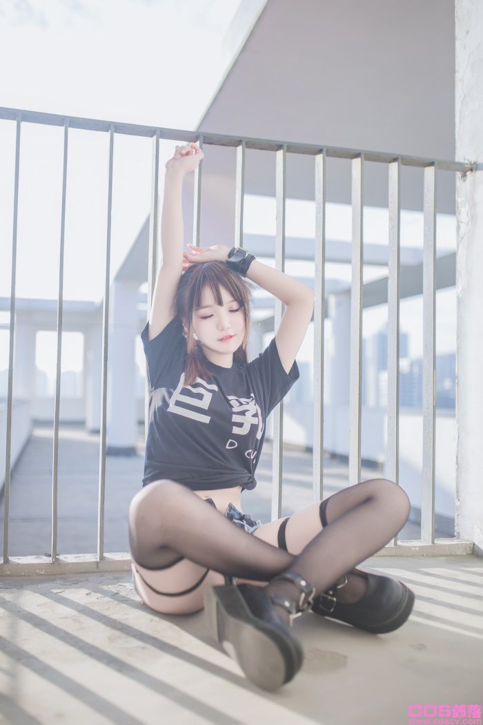 Coser女神@Yoko宅夏Cos - 巨如【28P/146MB】(图3)