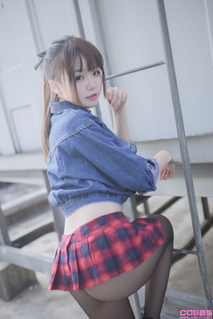网紅Coser@Yoko宅夏Cos - 红色格子【32P/188MB】(图3)