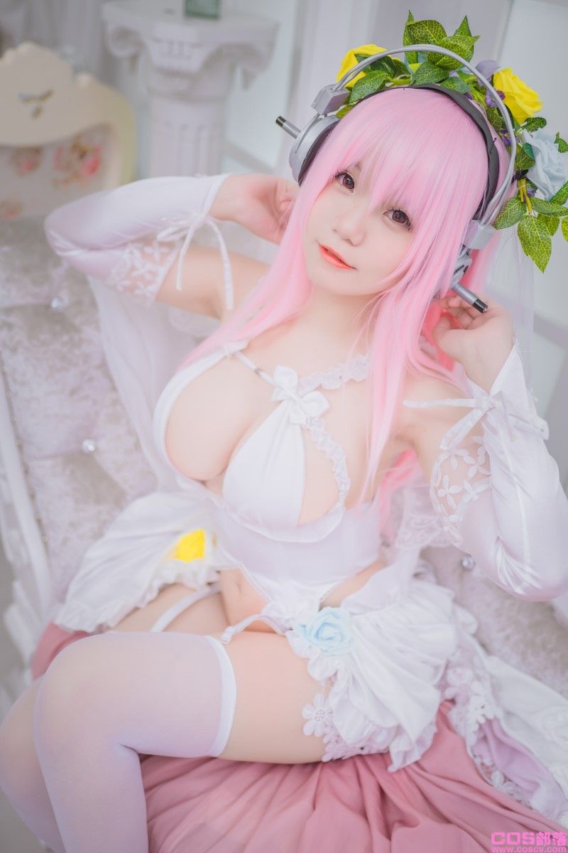 网紅Coser@Yoko宅夏 索尼子本婚纱【18P/128MB】(图2)