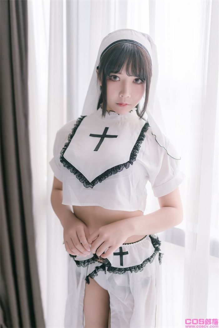 微博红人Coser@抱走莫子aa 纯白修女【42P/134MB】(图2)