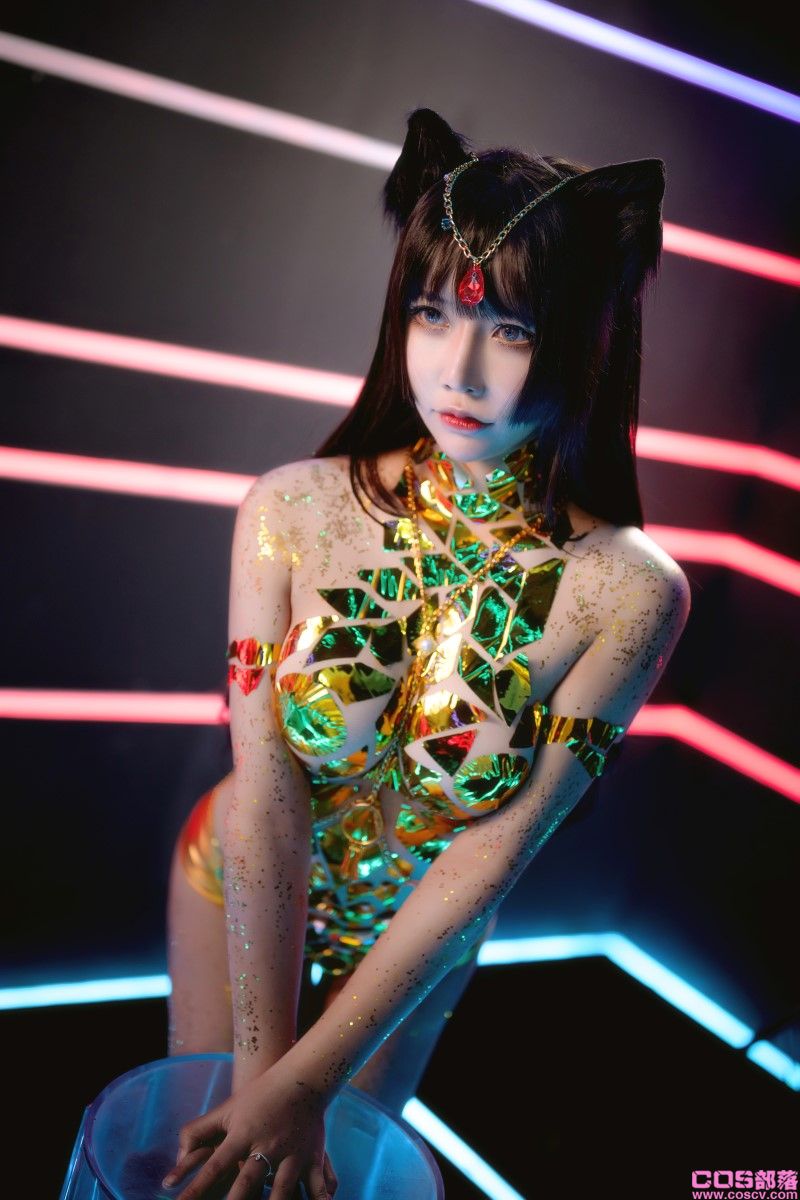 微博红人Coser@抱走莫子aa 金色传说【35P/672MB】(图2)