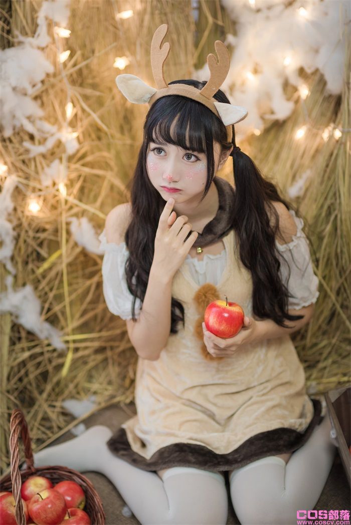 网紅Coser@木绵绵OwO - 圣诞老人和驯鹿酱【46P/171MB】(图3)