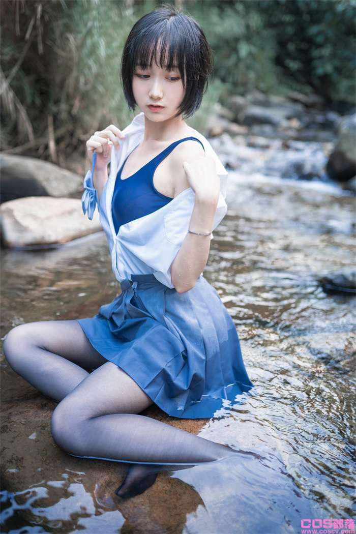网紅Coser@木绵绵OwO - 水色溪边制服【52P/234MB】(图1)