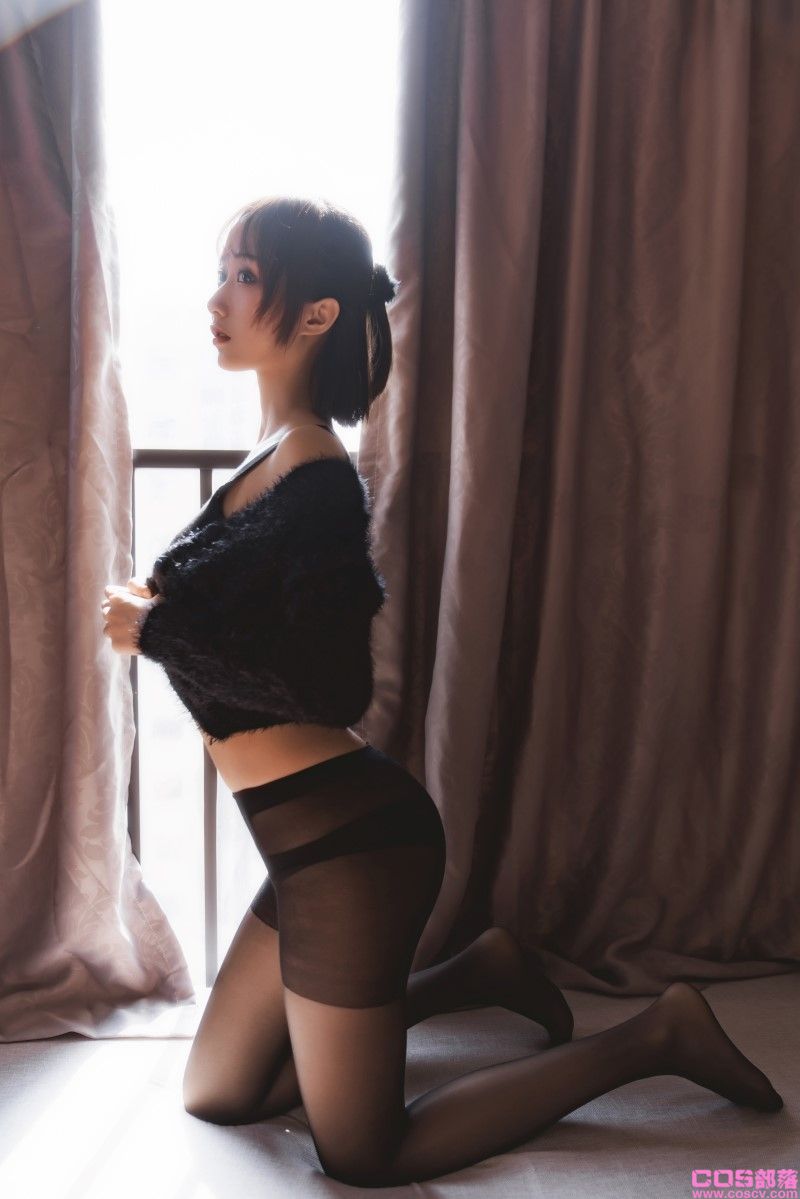 网紅Coser@木绵绵OwO 嘿丝私房【83P/1.57G】(图2)