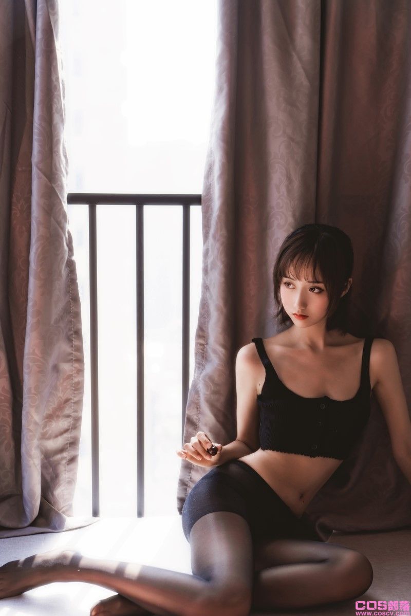 网紅Coser@木绵绵OwO 嘿丝私房【83P/1.57G】(图4)