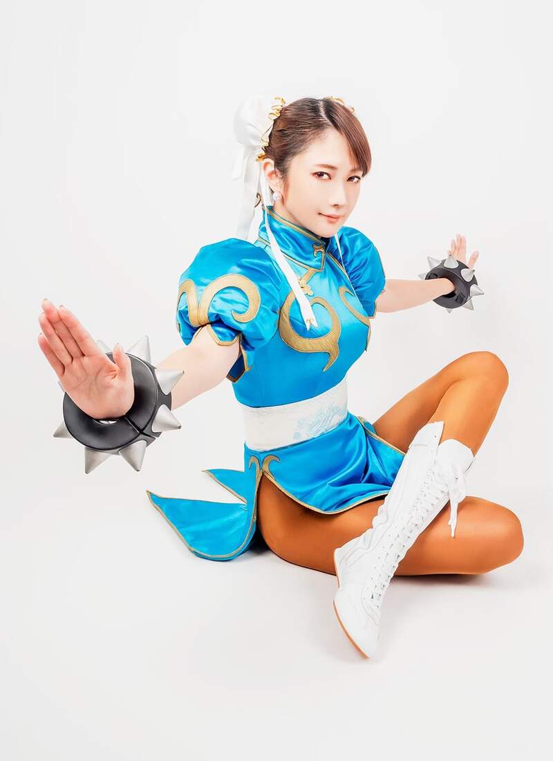 《2022春丽生诞祭》正妹cos经典打扮，这套服装我超级可以(图1)