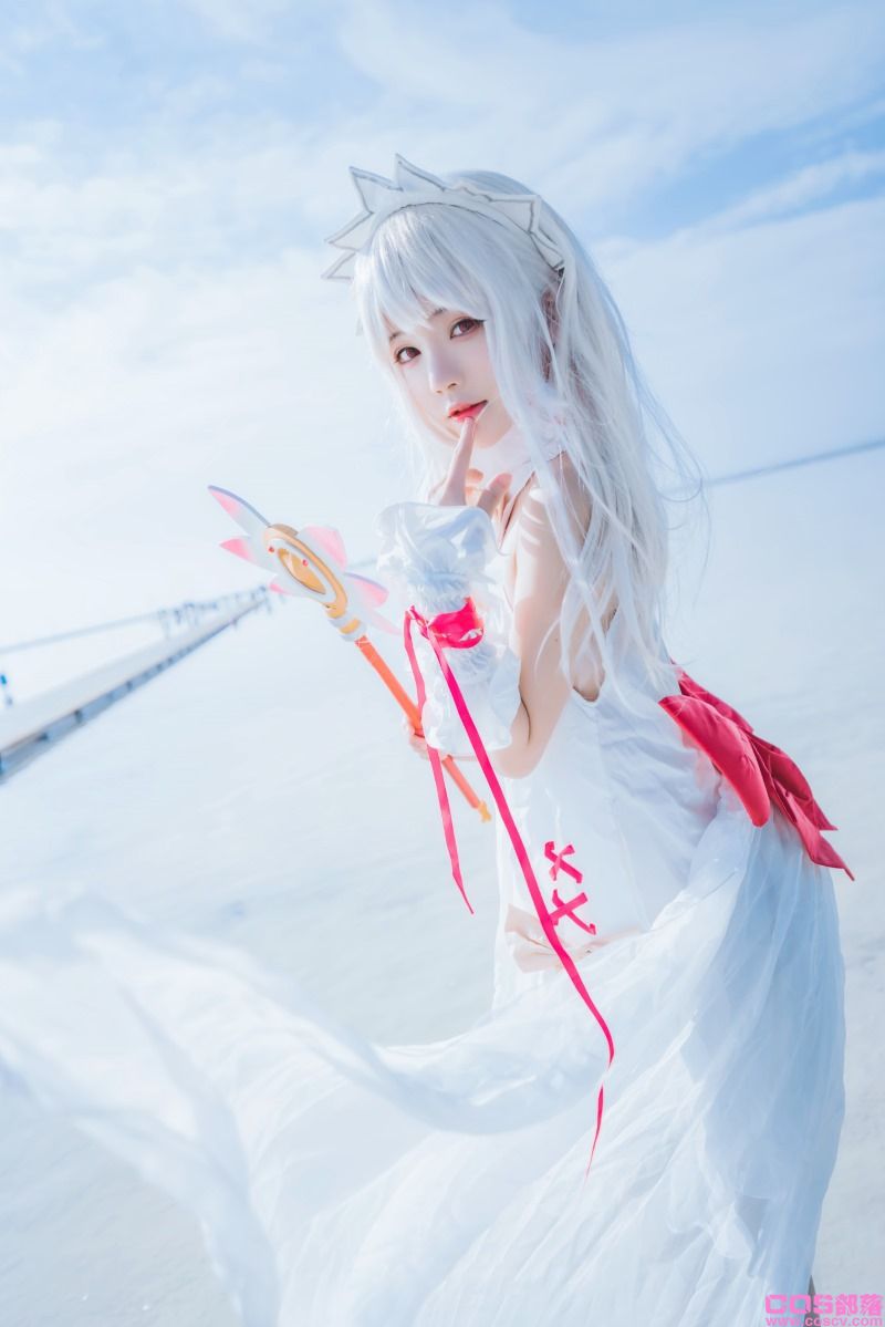 人气Coser@桜桃喵 伊莉雅【27P/297MB】(图2)