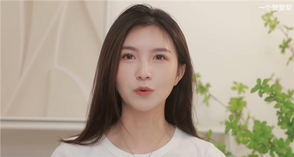 一个蟹蟹梨素颜火了 B站UP主酷似《最终幻想》女主蒂法走红(图1)