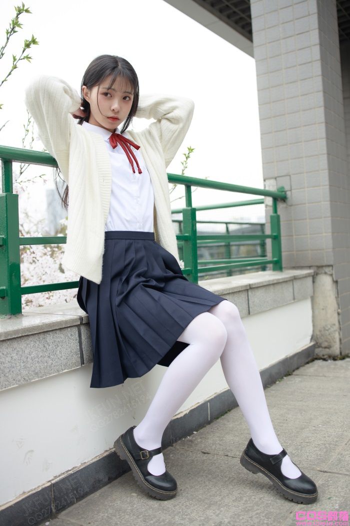 森萝财团写真 - JKFUN-001 甜米 [127P/1V/2.61GB](图1)