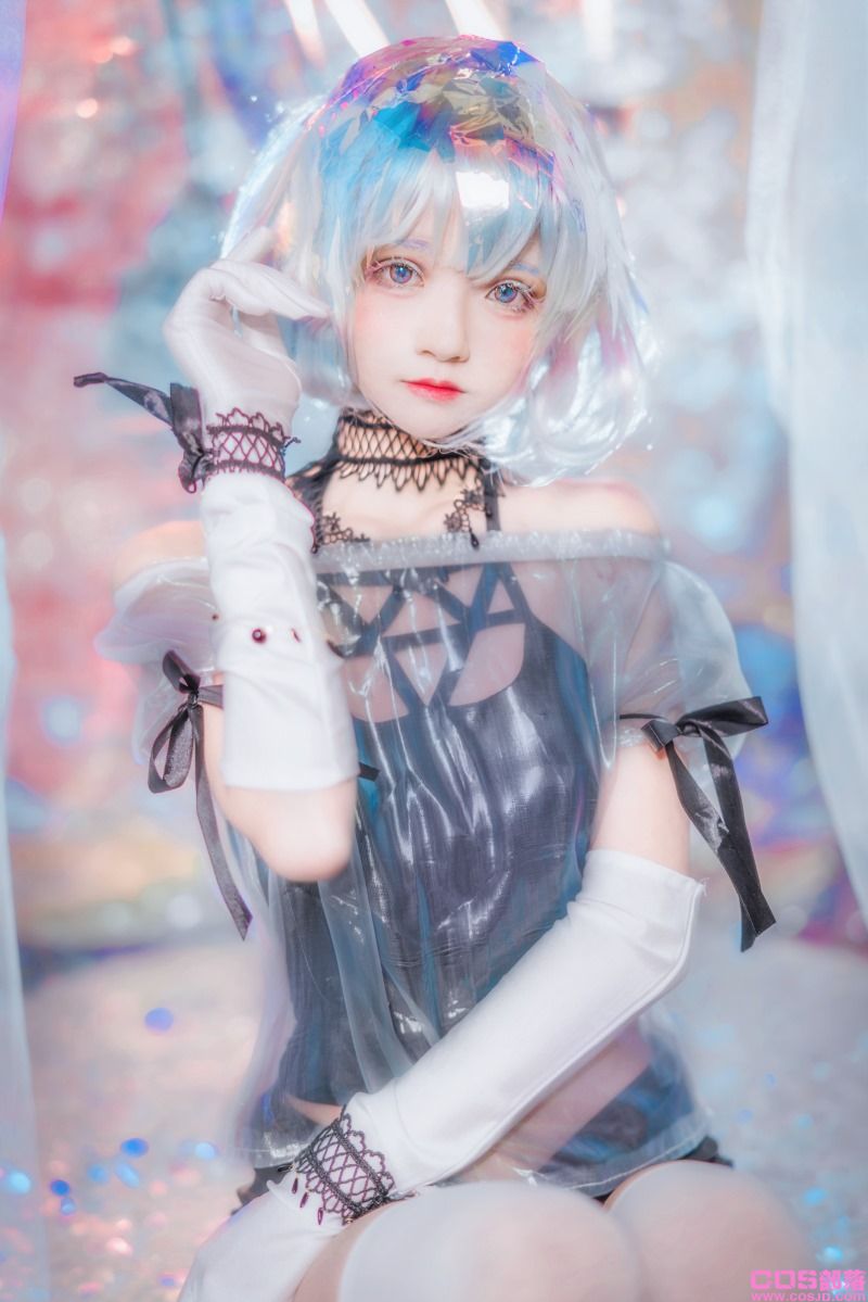 人气Coser@桜桃喵 钻石 [19P/366MB](图2)