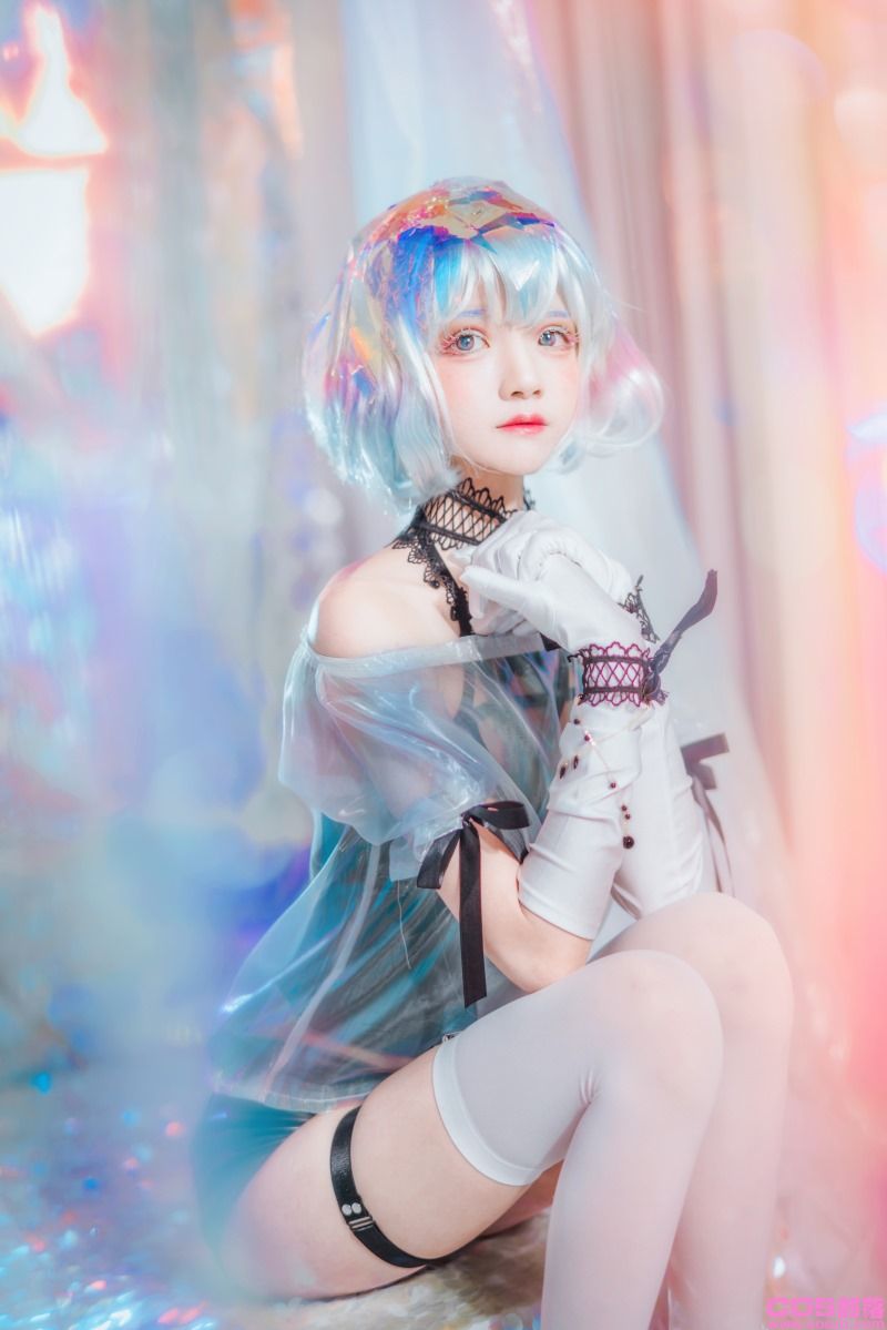 人气Coser@桜桃喵 钻石 [19P/366MB](图1)