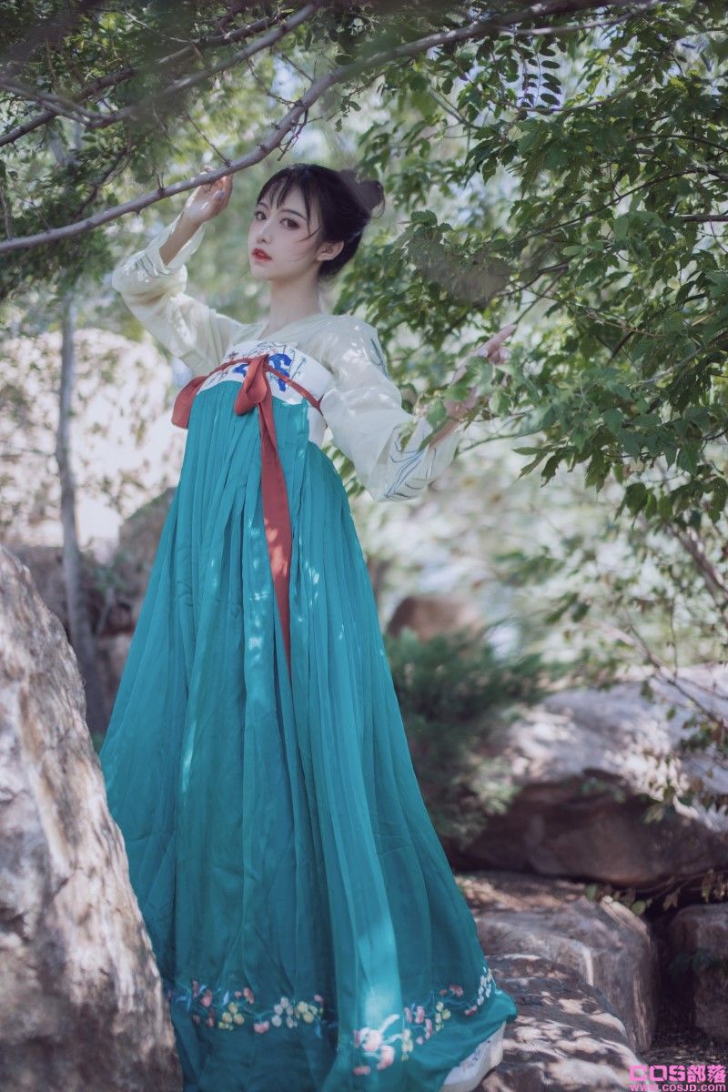人气动漫Coser@Shika小鹿鹿 - 中秋 [18P/125MB](图2)