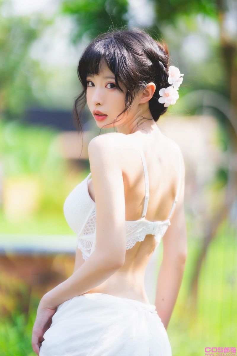 知名动漫博主@清水由乃 雷丝花园 [34P/794MB](图4)