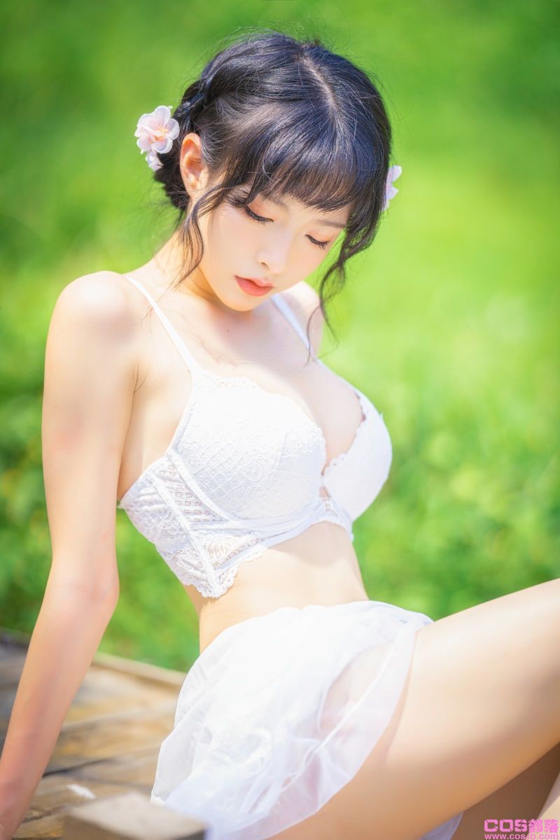 知名动漫博主@清水由乃 雷丝花园 [34P/794MB](图2)