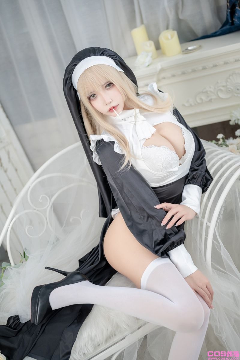 微博红人Coser@抱走莫子aa 生日特辑 修女 [75P/11V/1.23G](图1)