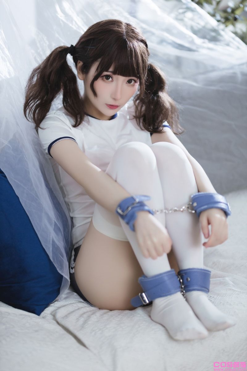 动漫博主@是三不是世w 束缚 [37P/527MB](图3)