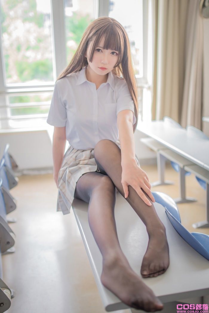 白金Saki写真 - 超薄嘿丝 [50P/413MB](图3)