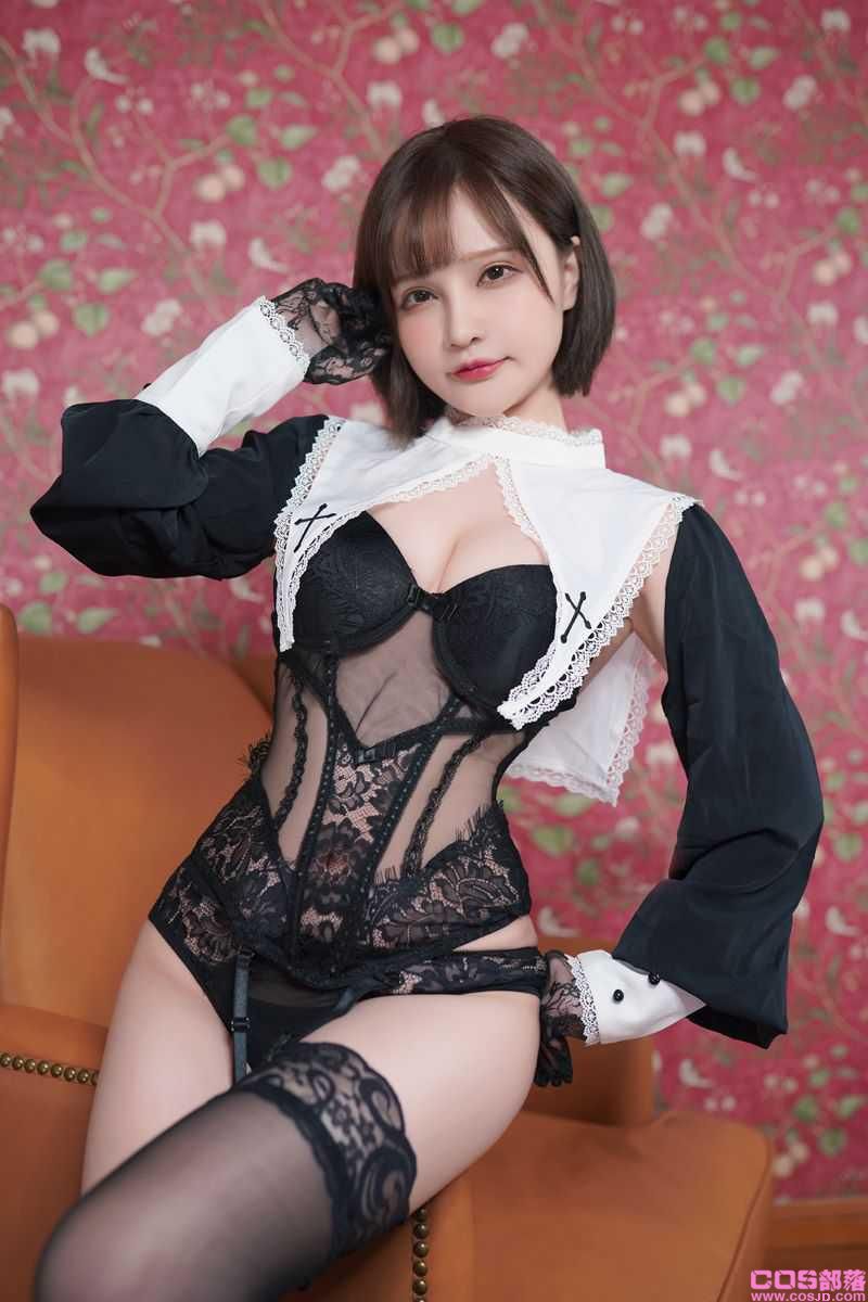 知名动漫博主@千夜未来 修道女 [30P/43MB](图4)