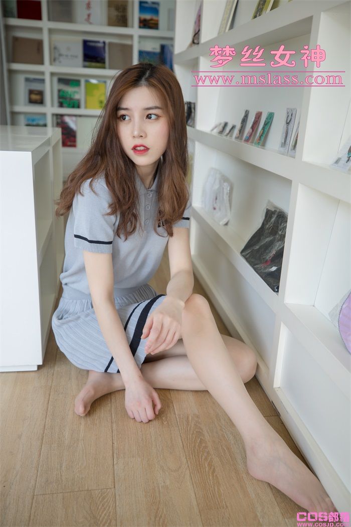 [MSLASS梦丝女神] 2019-05-02 苏柔 假日餐厅女神 [103P/1V/1.16G](图2)