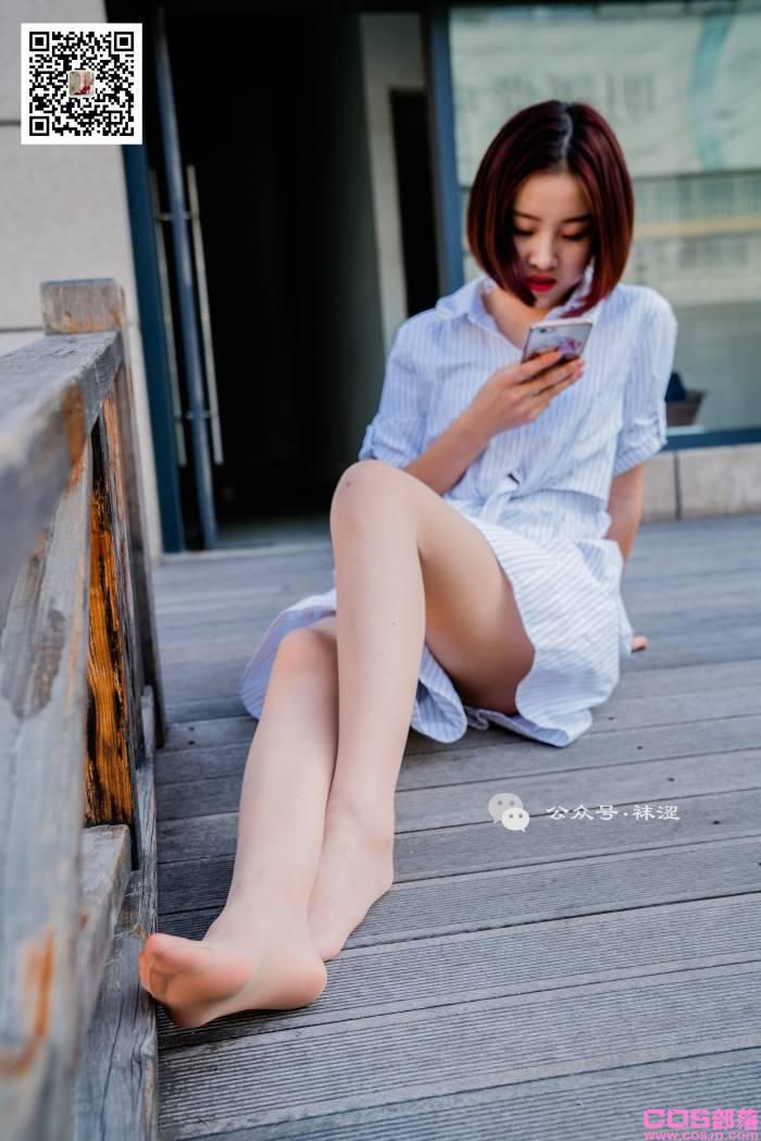 袜涩写真 VOL.011 肉色丝袜白色连衣裙 [34P/636MB](图2)